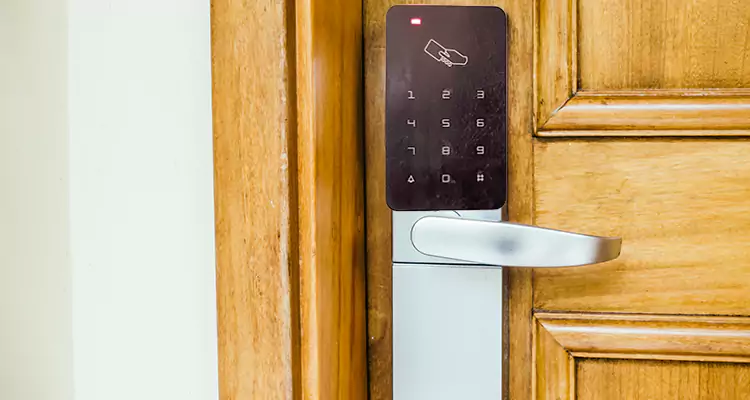 Keyless Hotel Door Locks Repair in Glenvar Heights, FL